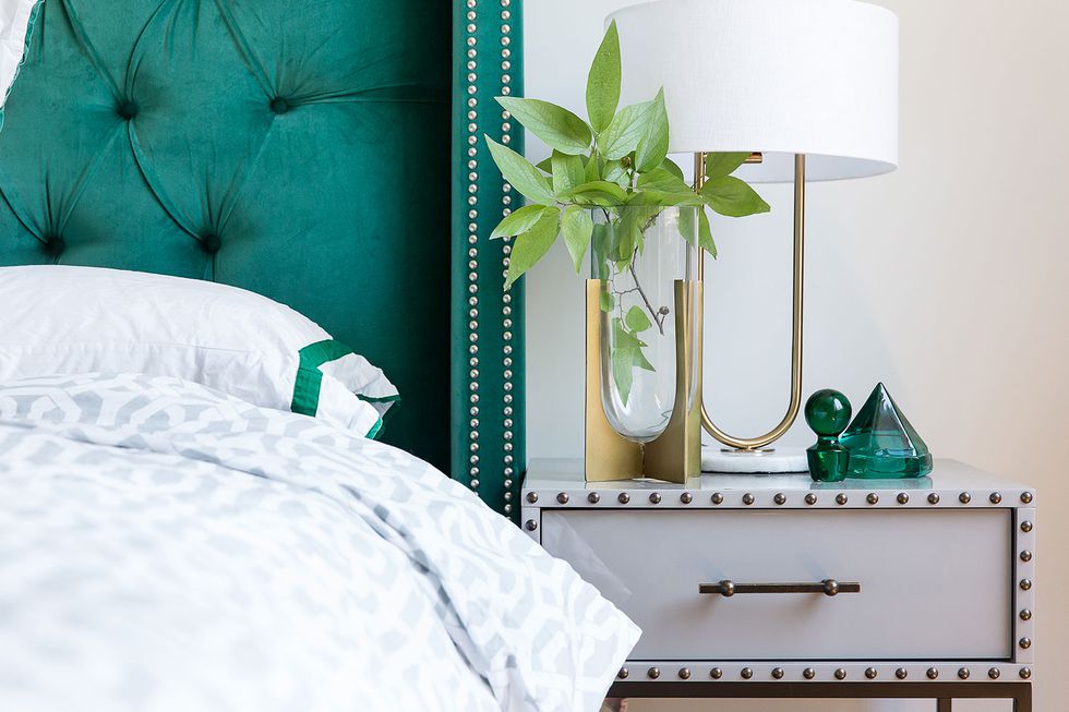 Тапицирана спалня в зелен цвят мебели Мондо