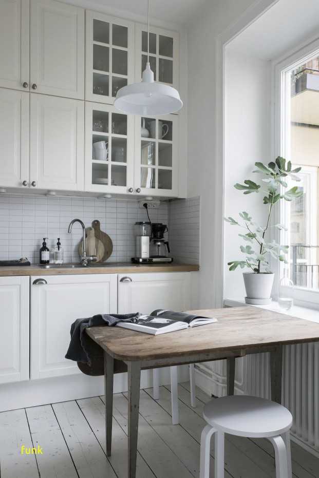 Винтидж кухни в цвят бяло, кухни по проект мебели Мондо