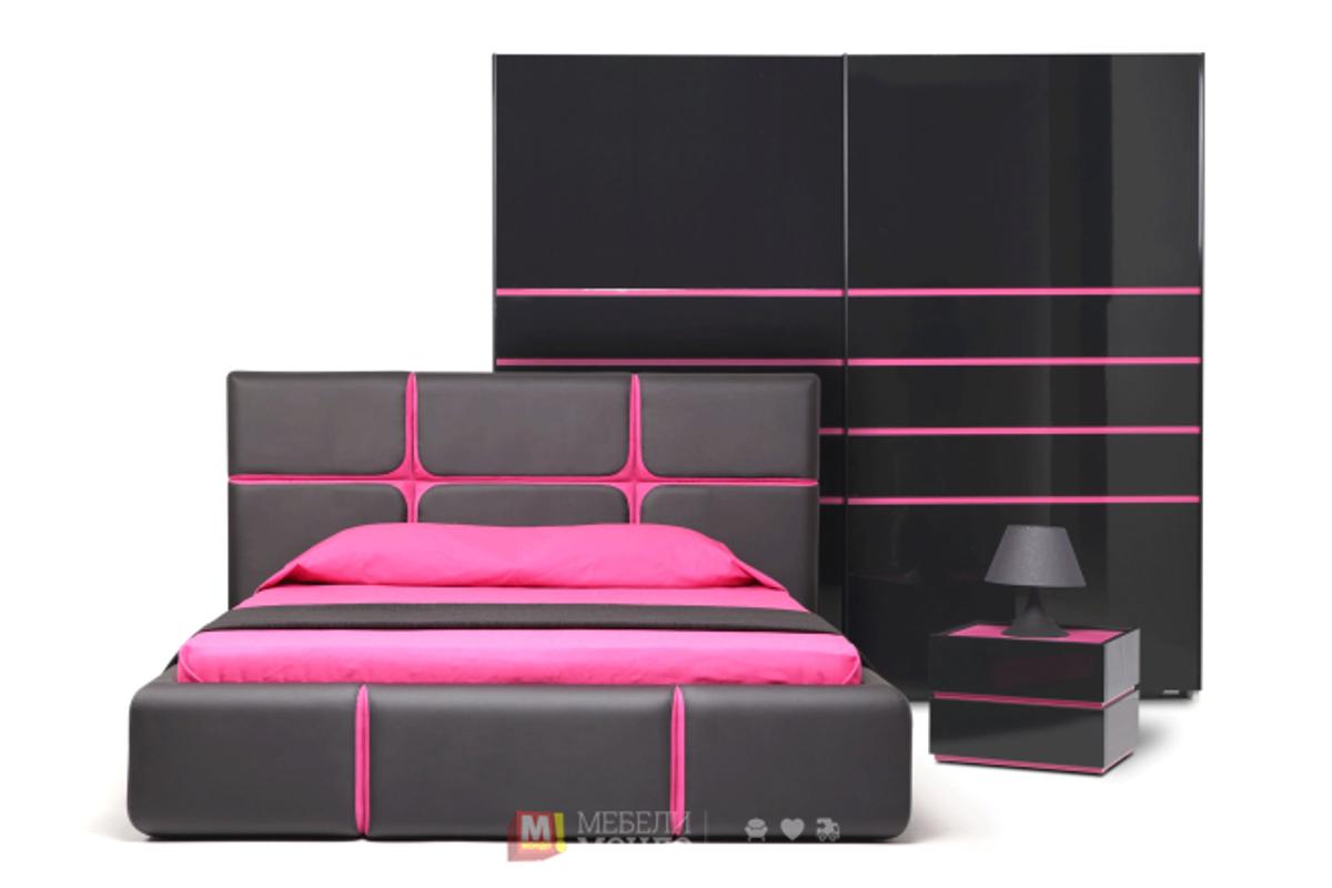Кожена спалня в цвят черно с акцент в розово